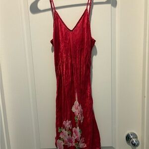 Red silk slip floral dress Haijieyuan Arts and Crafts Co., Ltd.)